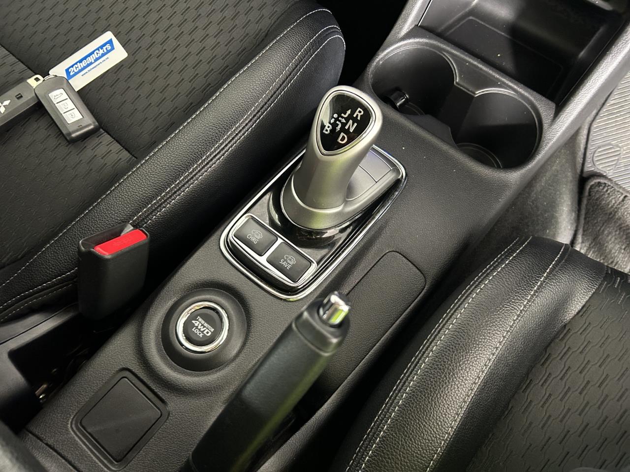 2013 Mitsubishi Outlander PHEV 4WD RV/SUV 4WD + REVERSING CAMERA + PADDLE SHIFT