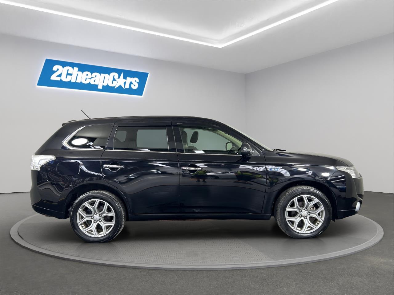 2013 Mitsubishi Outlander PHEV 4WD RV/SUV 4WD + REVERSING CAMERA + PADDLE SHIFT