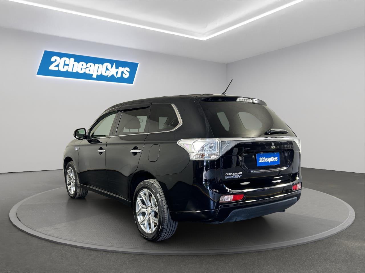 2013 Mitsubishi Outlander PHEV 4WD RV/SUV 4WD + REVERSING CAMERA + PADDLE SHIFT