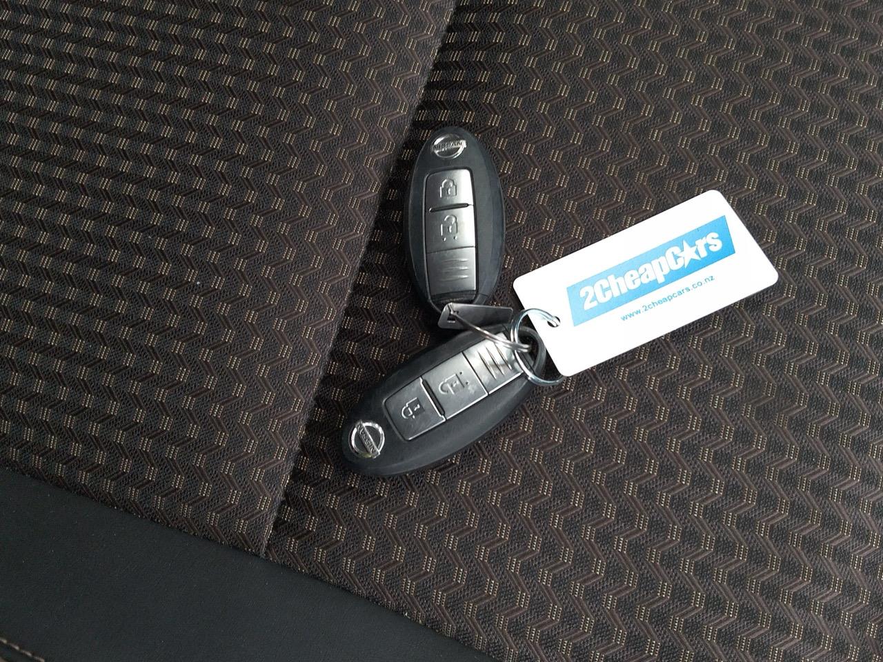 2017 Nissan Note Facelift 1.2 Emergency Brake Package Hatchback PUSH BUTTON START + AUTO LIGHTS + REVERSING CAMERA