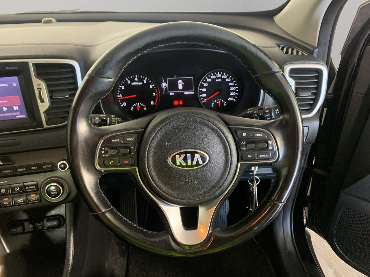 2017 Kia Sportage  RV/SUV CRUISE CONTROL + AUTO LIGHTS + REVERSING CAMERA