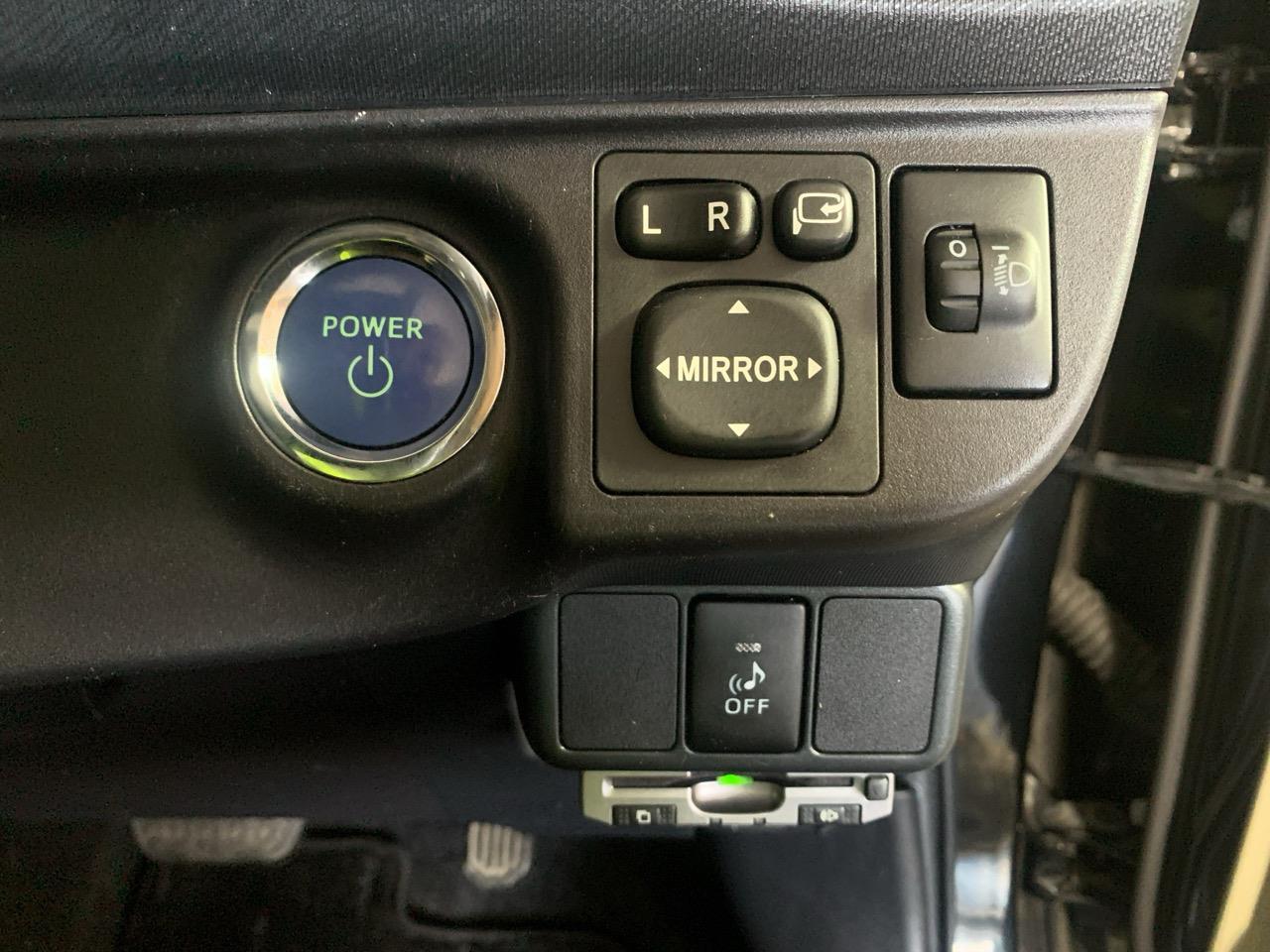 2012 Toyota Aqua G Hatchback PUSH START + REVERSING CAMERA + AUTO LIGHTS