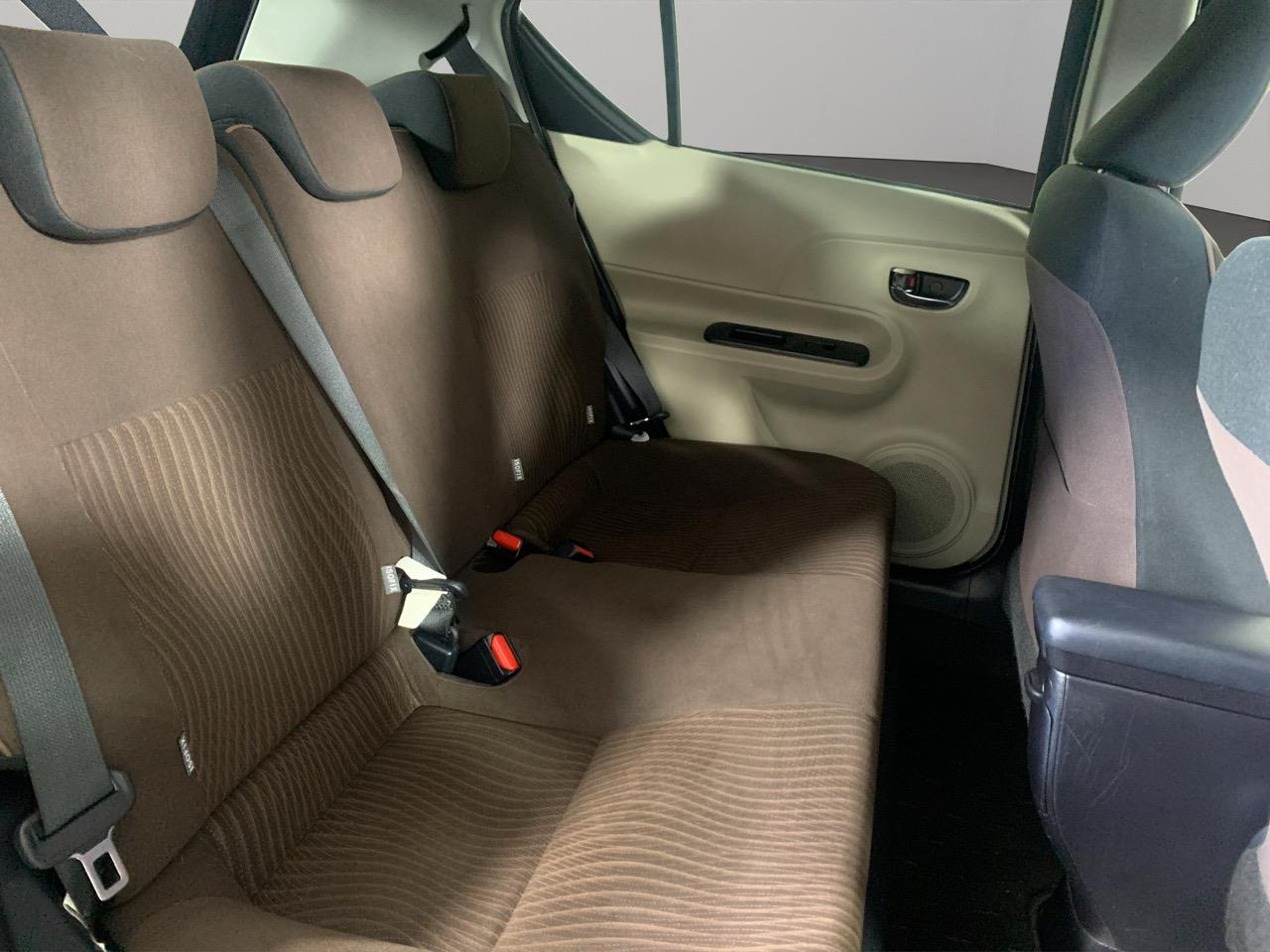 2012 Toyota Aqua G Hatchback PUSH START + REVERSING CAMERA + AUTO LIGHTS