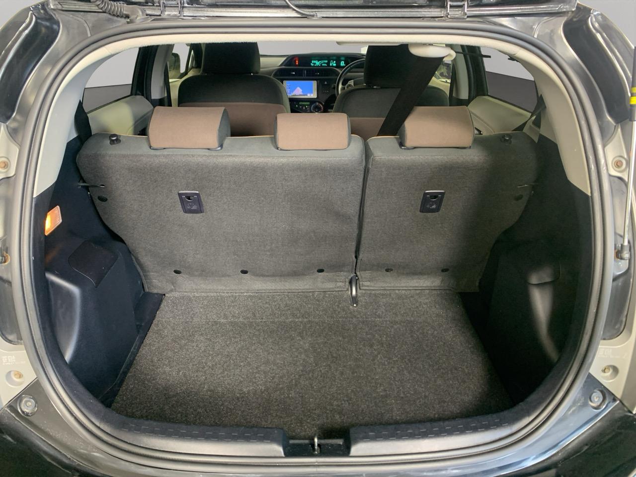 2012 Toyota Aqua G Hatchback PUSH START + REVERSING CAMERA + AUTO LIGHTS