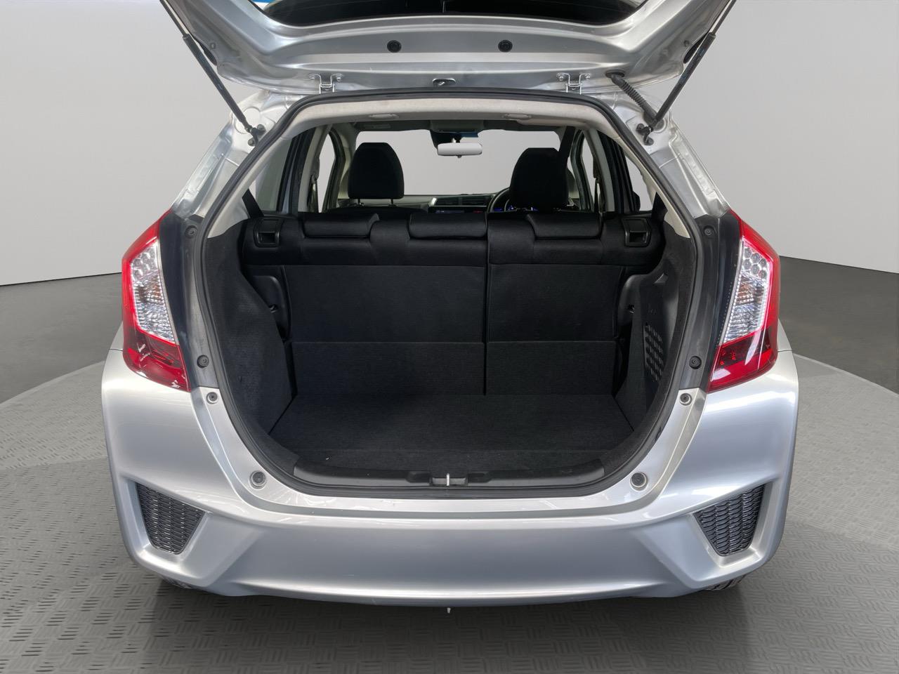 2013 Honda Fit Jazz Hybrid Hatchback PUSH START + GREAT FUEL EFFICIENCY