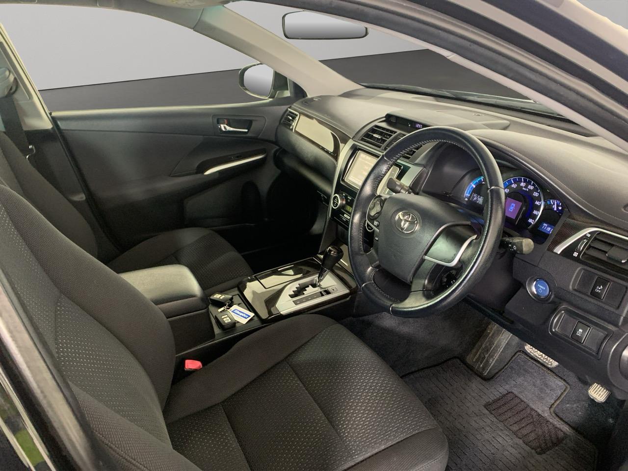 2013 Toyota Camry HYBRID G Sedan CRUISE CONTROL + PUSH BUTTON START + AUTO LIGHTS