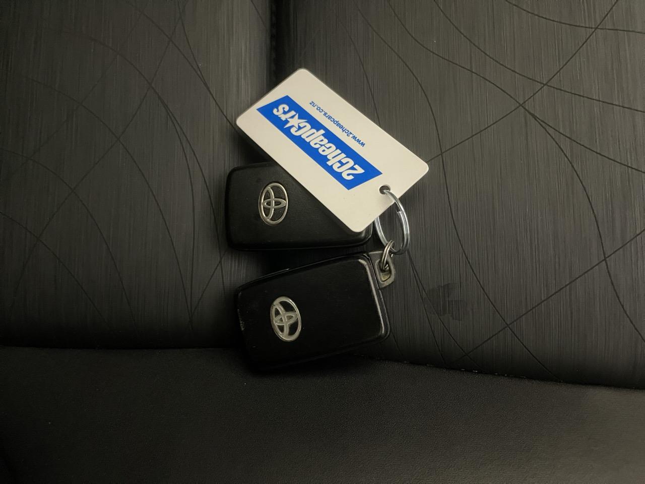 2015 Toyota Aqua Facelift Model S Hatchback LOW KMS + REVERSING CAMERA + CRUISE CONTROL