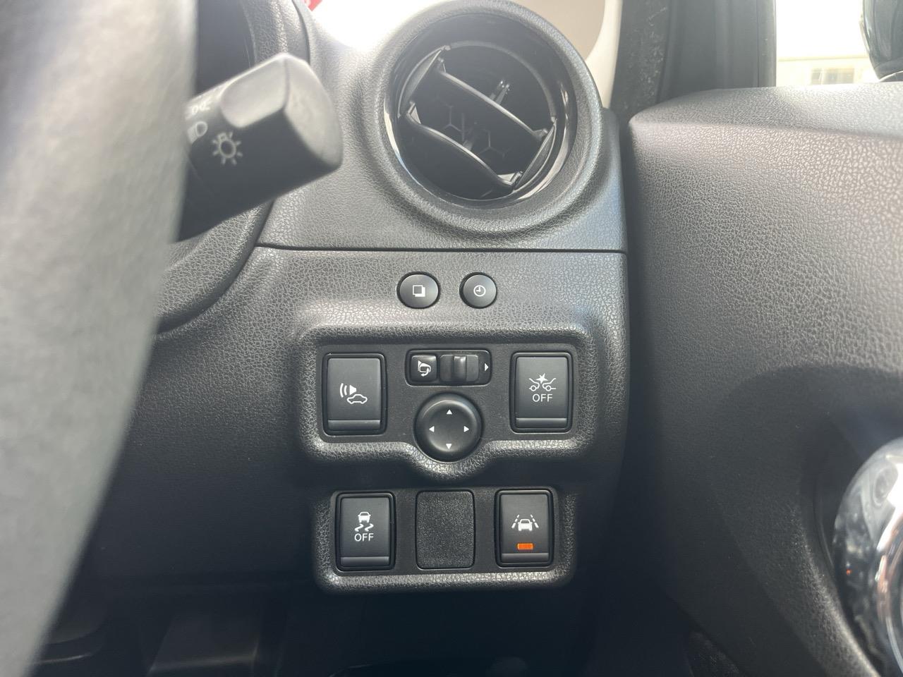 2017 Nissan Note E-Power Hatchback ALLOY WHEELS + REVERSING CAMERA + AUTO LIGHTS