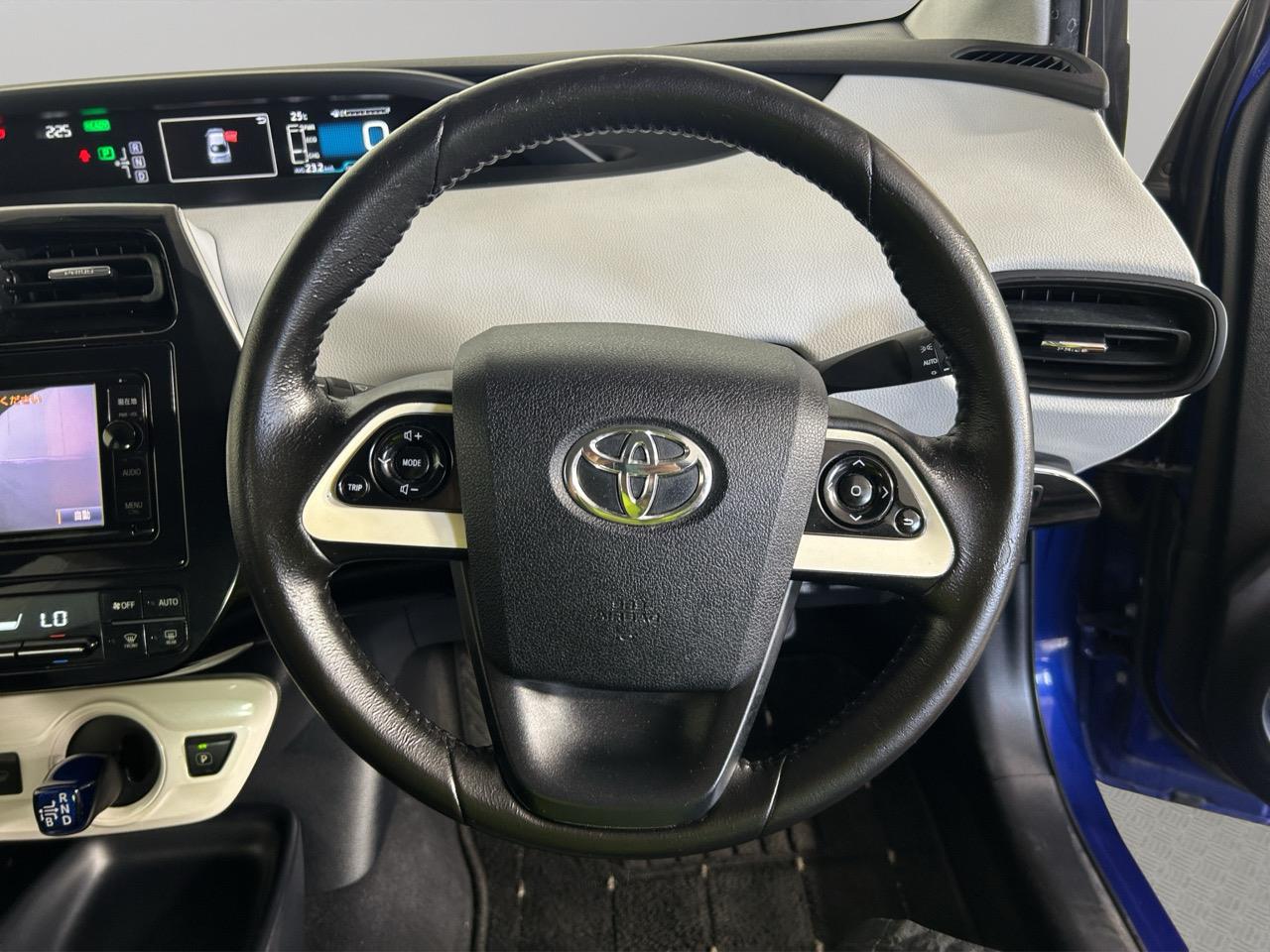 2016 Toyota Prius Hybrid New Shape Hatchback PUSH START + AUTO LIGHTS + REVESING CAMEIA