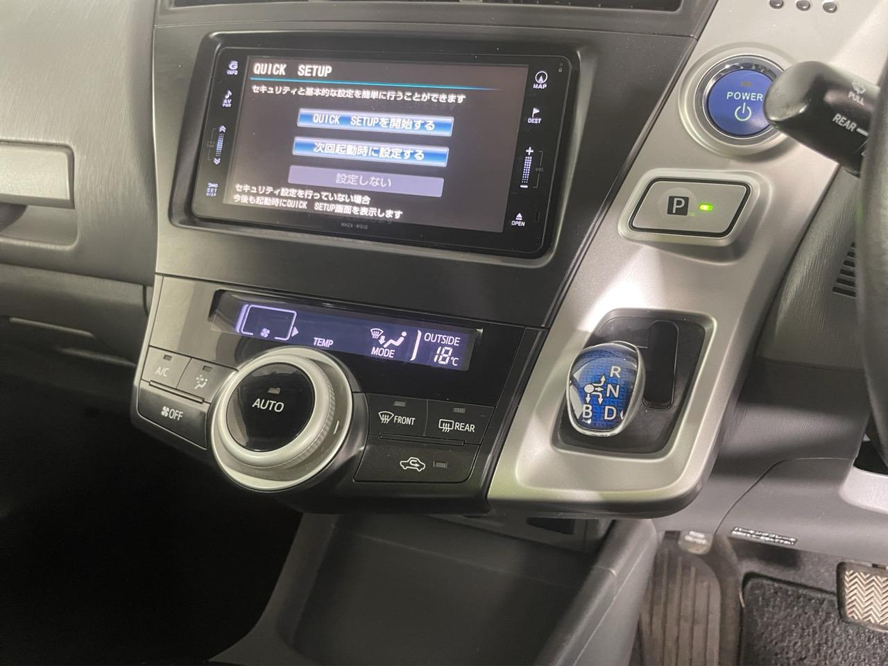 2012 Toyota Prius Alpha G 7 Seaters People Mover REVERSING CAMERA + CRUISE CONTROL