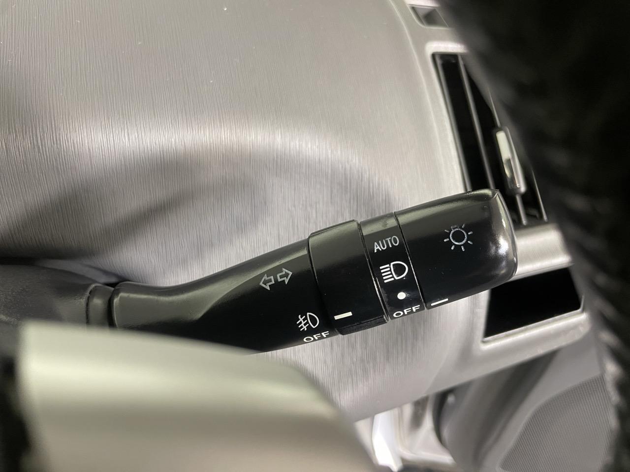 2012 Toyota Prius Alpha G 7 Seaters People Mover REVERSING CAMERA + CRUISE CONTROL