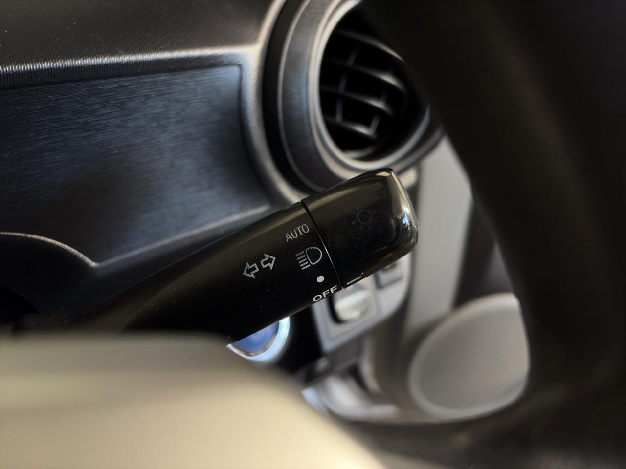 2013 Toyota Aqua S Hatchback REVERSING CAMERA + PUSH BUTTON START + AUTO LIGHTS