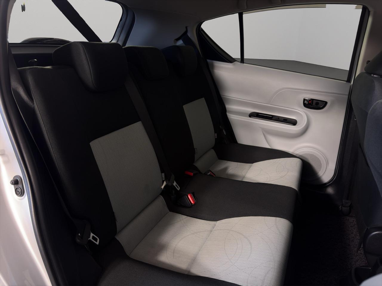 2013 Toyota Aqua S Hatchback REVERSING CAMERA + PUSH BUTTON START + AUTO LIGHTS