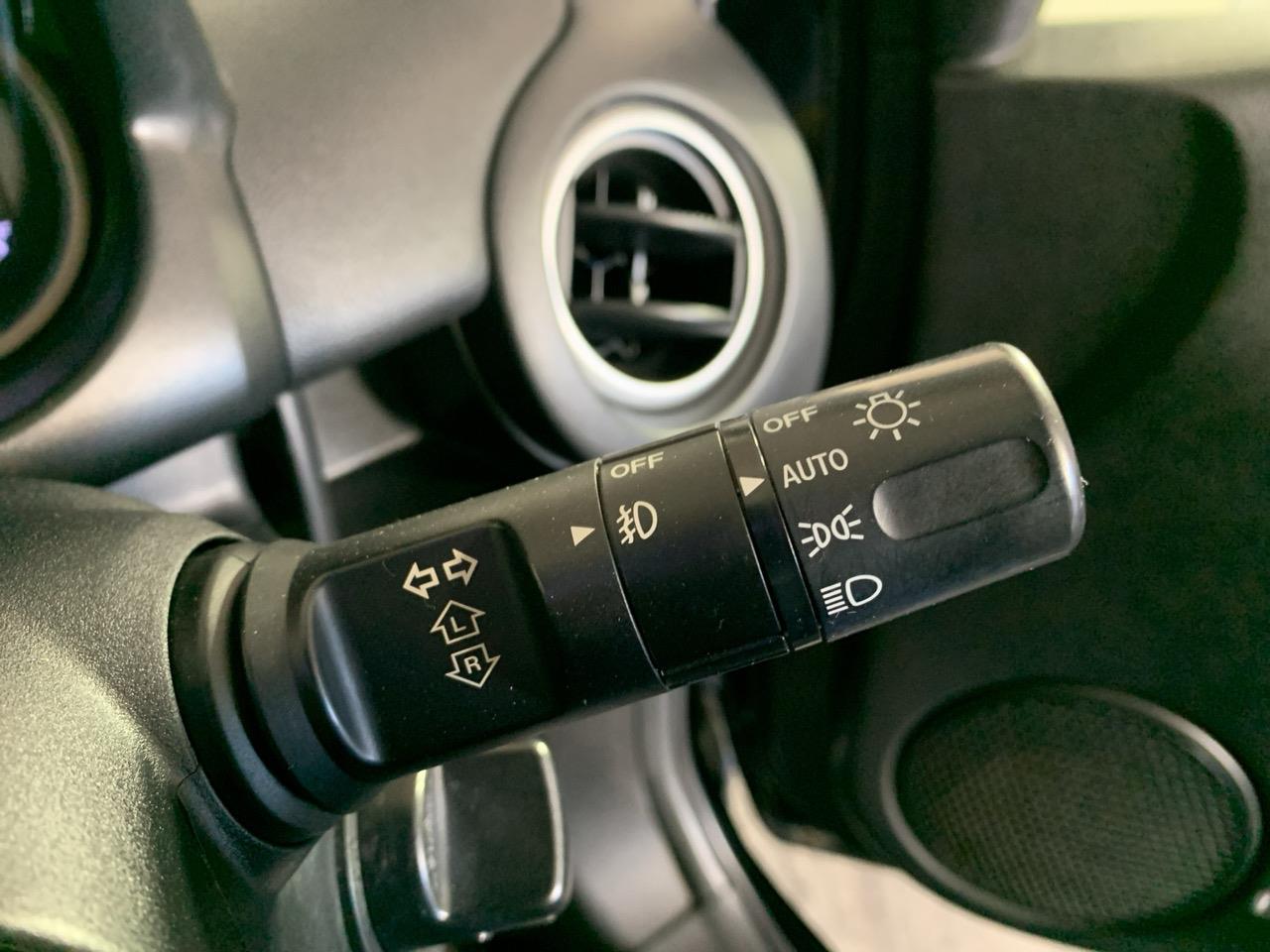 2014 Mazda Demio 2 SkyActive Hatchback AUTO LIGHTS + I-STOP + KEYLESS ENTRY