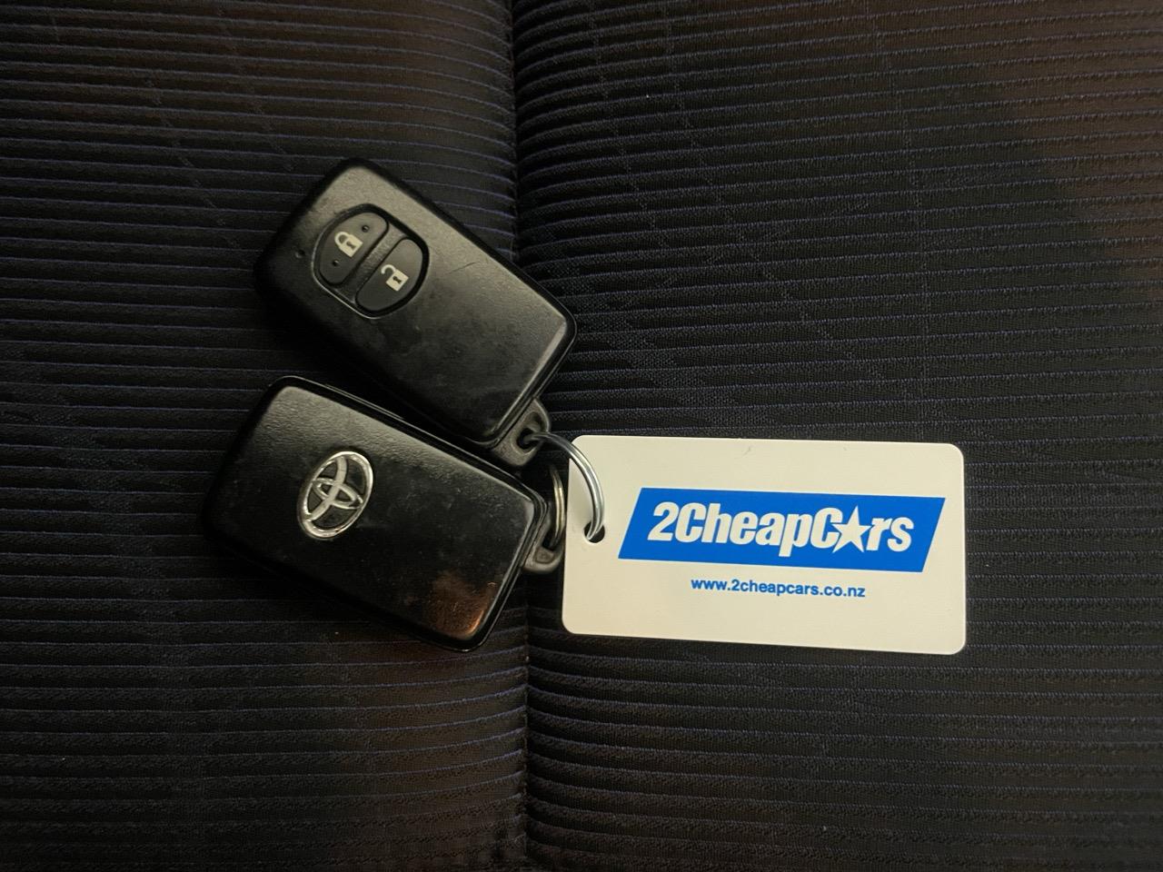 2015 Toyota Aqua Facelift Model S Hatchback REVERSING CAMERA + AUTO LIGHTS + PUSH BUTTON START