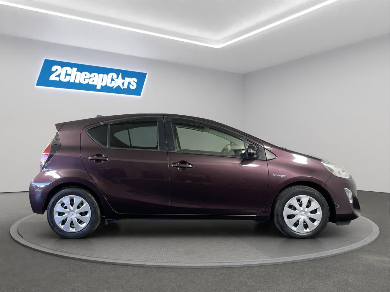 2015 Toyota Aqua Facelift Model S Hatchback REVERSING CAMERA + AUTO LIGHTS + PUSH BUTTON START