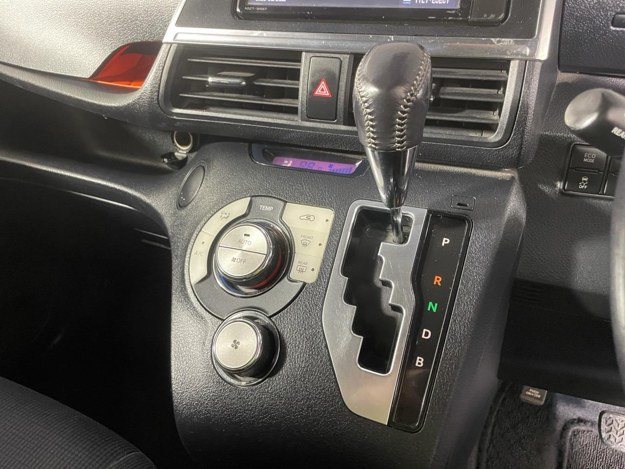 2016 Toyota Sienta HYBRID G People Mover ELECTRIC SLIDING DOORS + REVERSING CAMERA