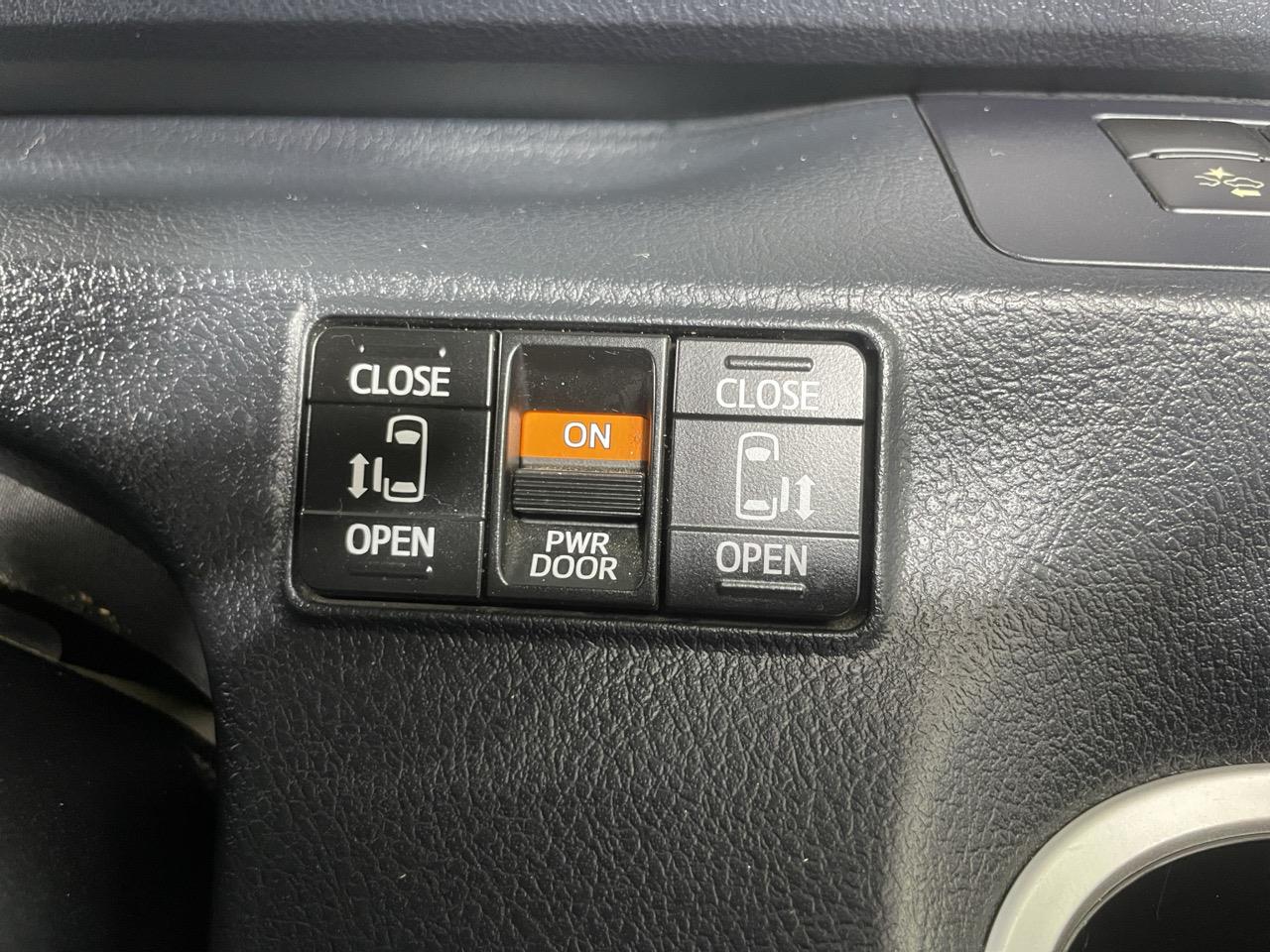 2016 Toyota Sienta HYBRID G People Mover ELECTRIC SLIDING DOORS + REVERSING CAMERA