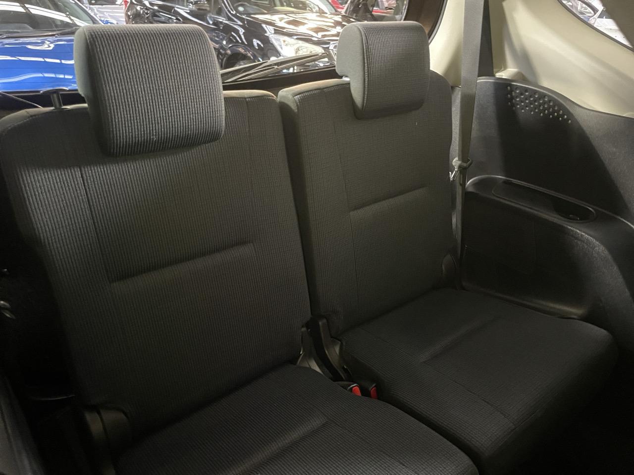 2016 Toyota Sienta HYBRID G People Mover ELECTRIC SLIDING DOORS + REVERSING CAMERA