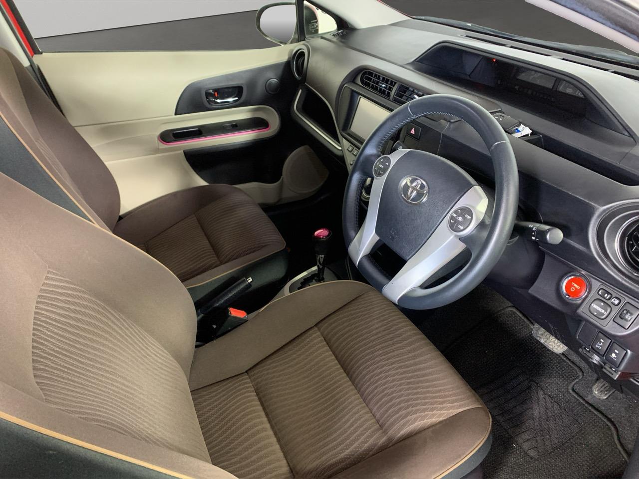 2013 Toyota Aqua G Hatchback HEATED SEATS + REVERSING CAMERA + AUTO LIGHTS