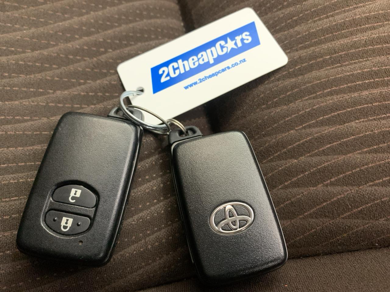 2013 Toyota Aqua G Hatchback HEATED SEATS + REVERSING CAMERA + AUTO LIGHTS