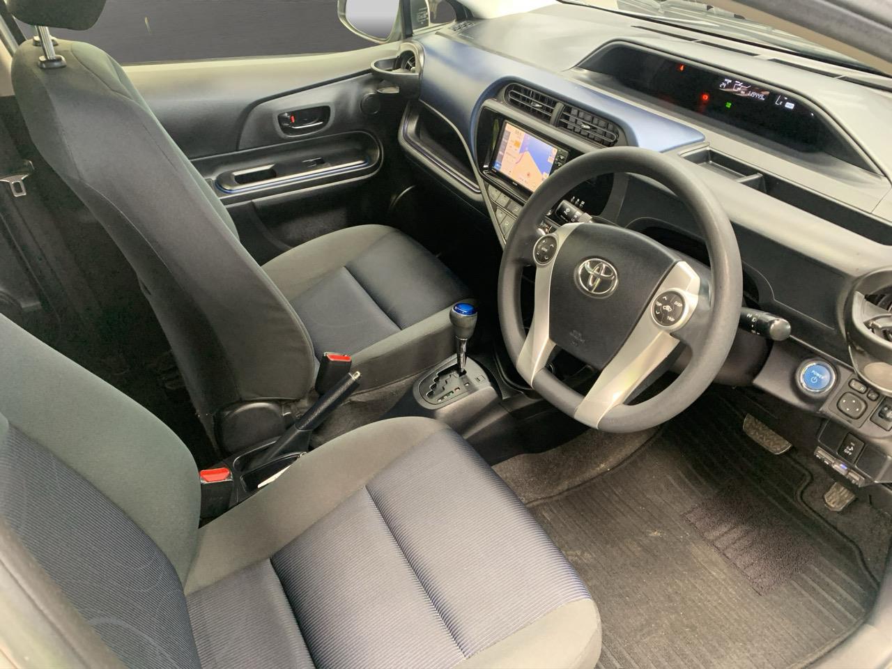 2015 Toyota Aqua Facelift Model S Hatchback REVERSING CAMERA + PUSH BUTTON START + AUTO LIGHTS