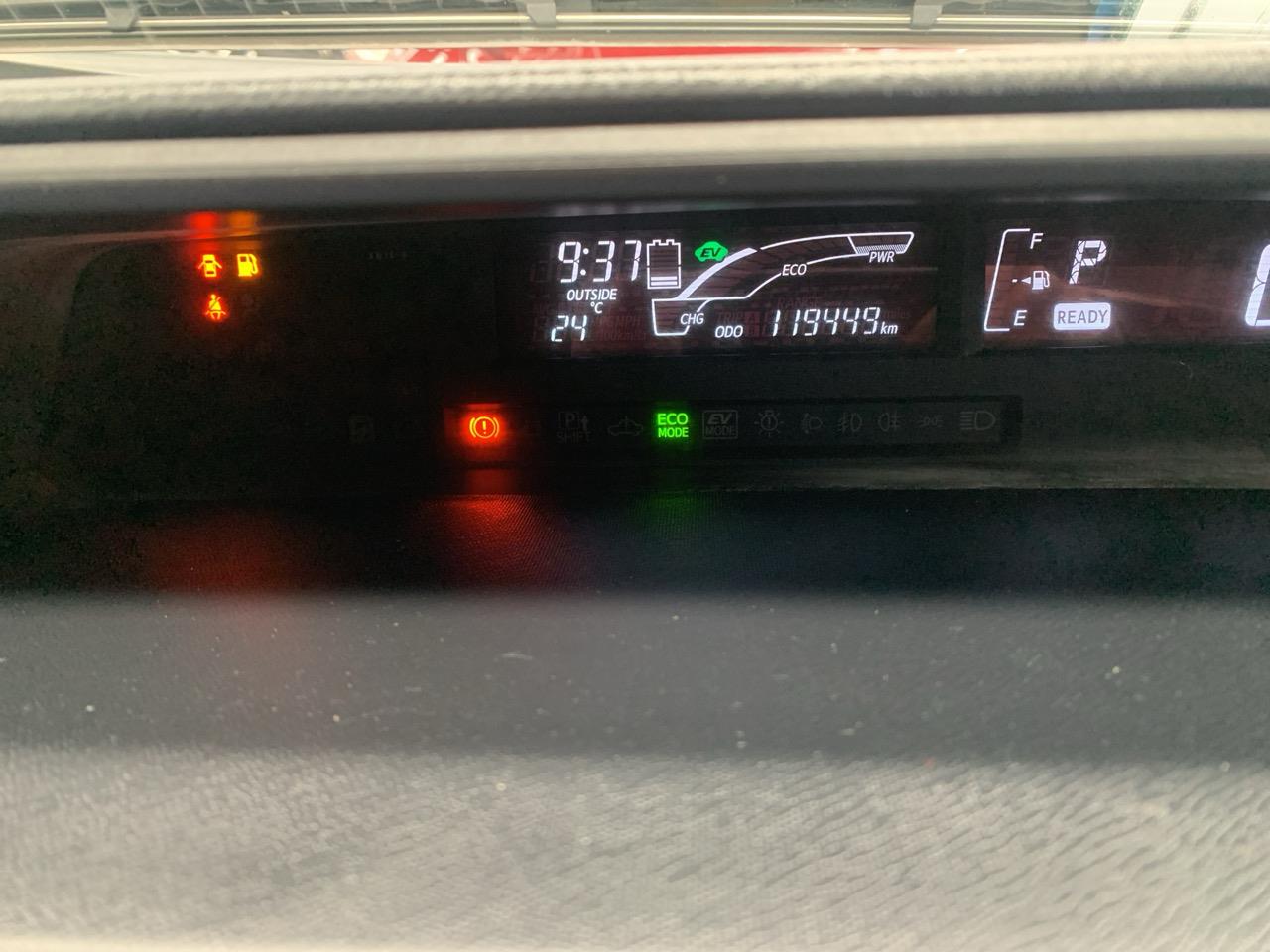 2015 Toyota Aqua Facelift Model S Hatchback REVERSING CAMERA + PUSH BUTTON START + AUTO LIGHTS