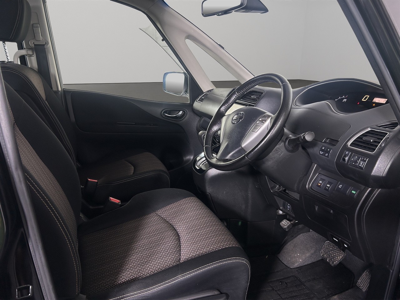 2014 Nissan Serena Hybrid Highway Star People Mover 360 DEGREE CAMERA + CRUISE CONTROL + POWER SLIDNG DOOR