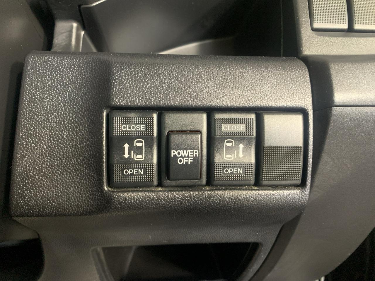 2013 Mazda Premacy 20S SKYACTIVE People Mover ELECTRIC SLIDING DOORS + REVESING CAMERA