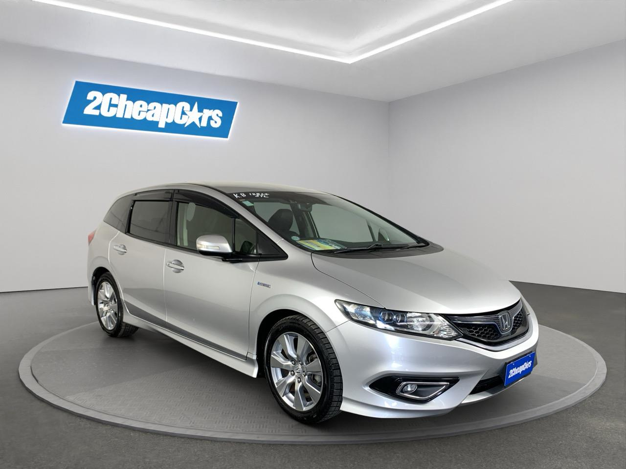 2017 Honda JADE HYBRID X People Mover CRUISE CONTROL + REVERSING CAMERA + AUTO LIGHTS