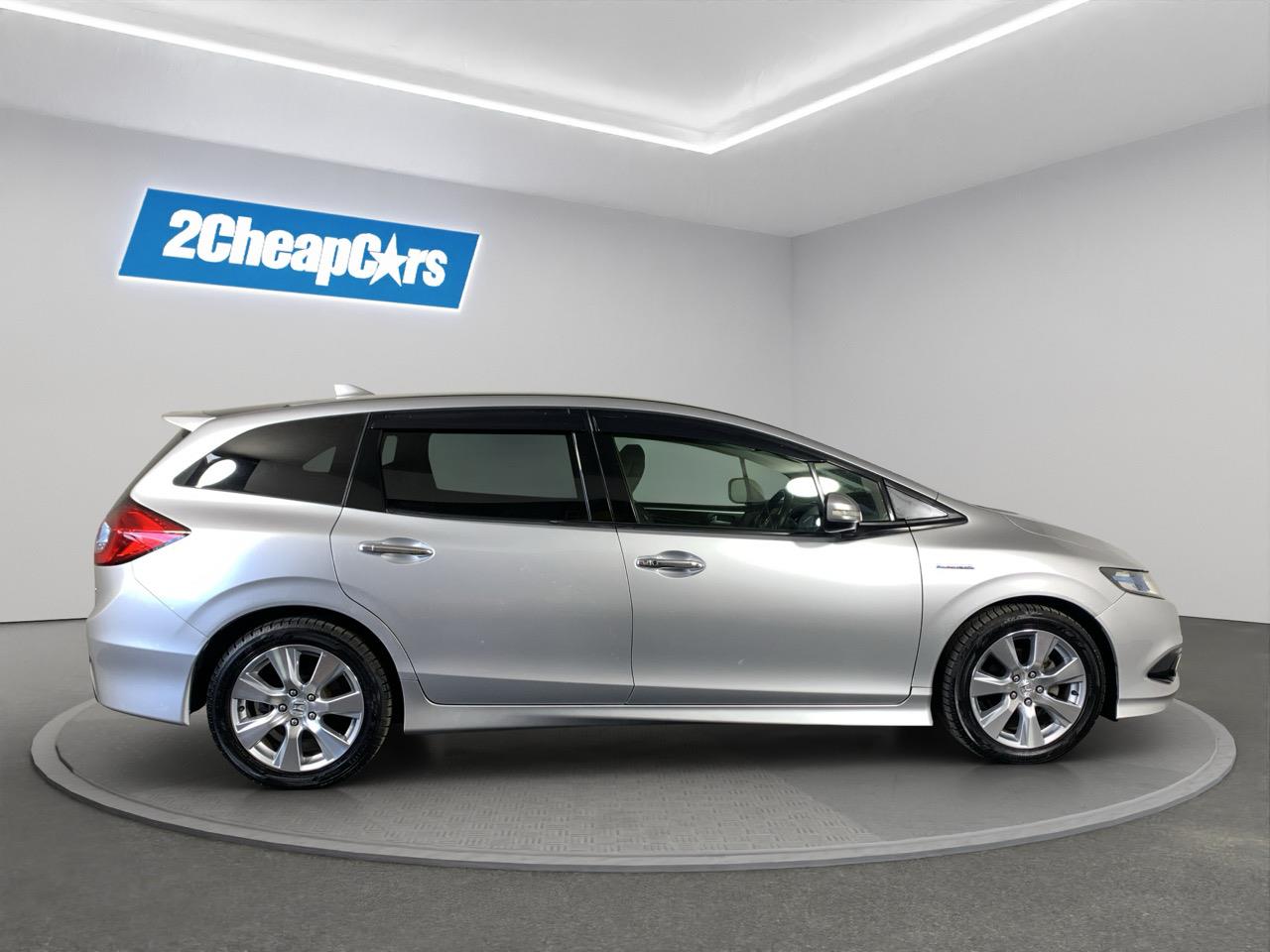 2017 Honda JADE HYBRID X People Mover CRUISE CONTROL + REVERSING CAMERA + AUTO LIGHTS