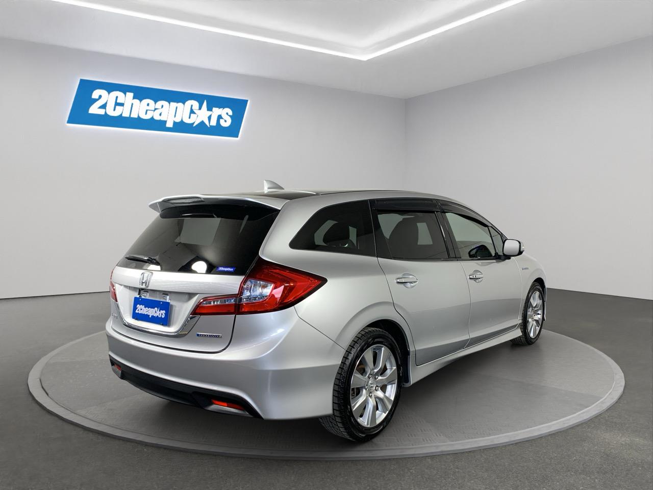 2017 Honda JADE HYBRID X People Mover CRUISE CONTROL + REVERSING CAMERA + AUTO LIGHTS