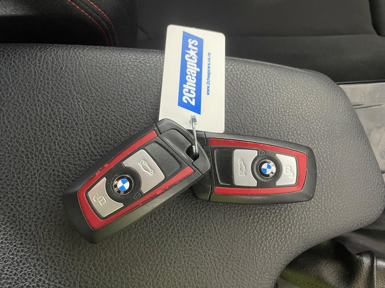 2013 BMW 320i Sport RV/SUV LOW KMS + REVERSING CAMERA + PARKING SENSORS