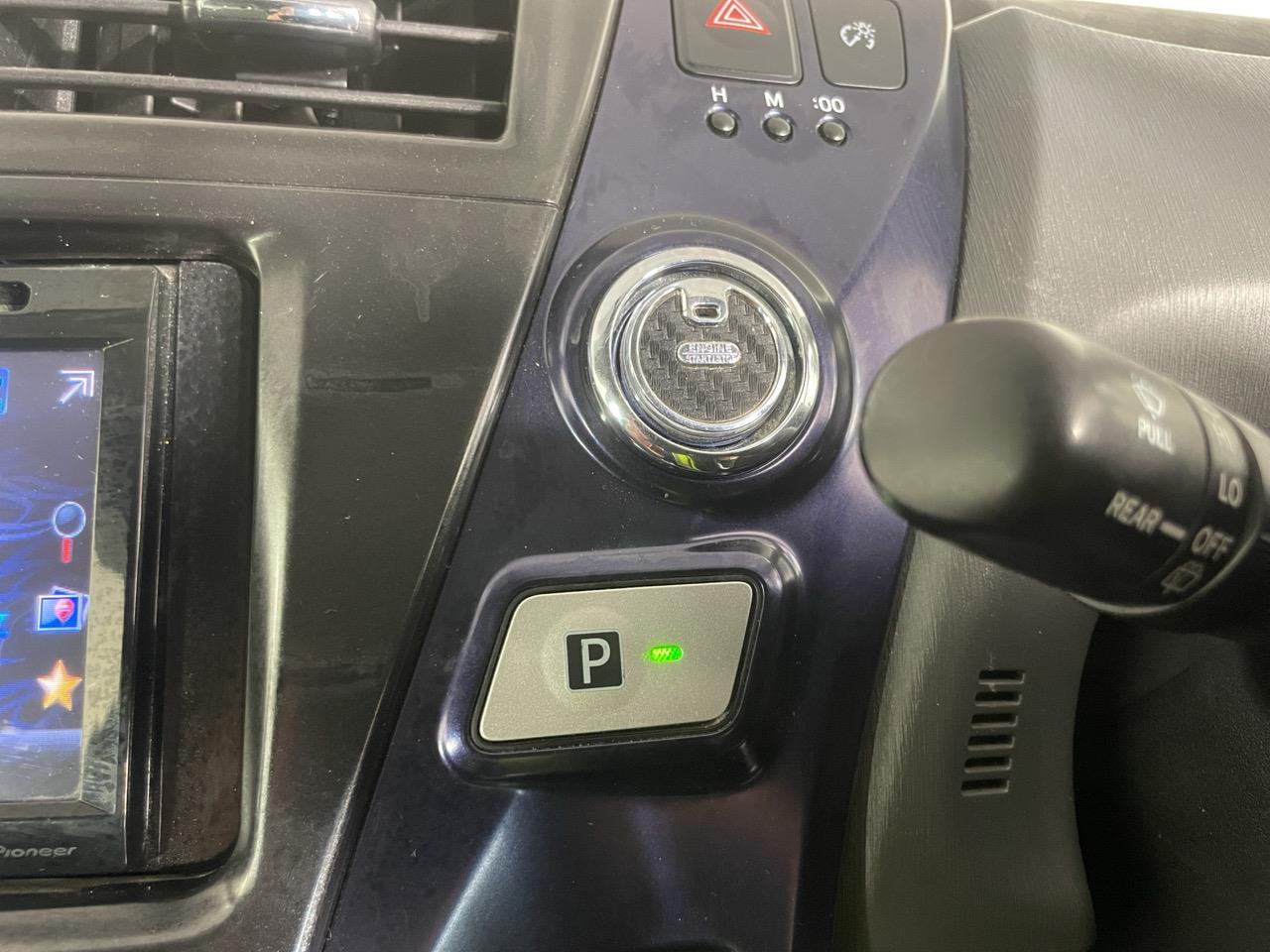 2013 Toyota Prius Alpha S Touring Selection Station Wagon AUTO LIGHTS + PUSH START + GREAT SPACE