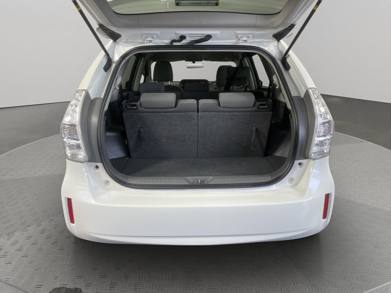 2013 Toyota Prius Alpha S Touring Selection Station Wagon AUTO LIGHTS + PUSH START + GREAT SPACE