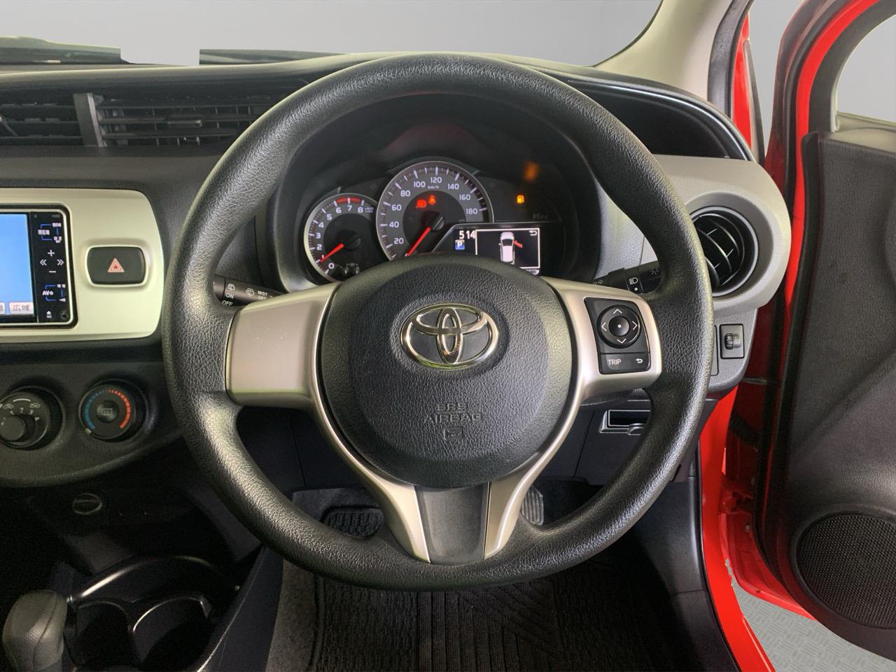 2014 Toyota Vitz Yaris F Hatchback LOW KMS + REVERSING CAMERA + PUSH BUTTON START