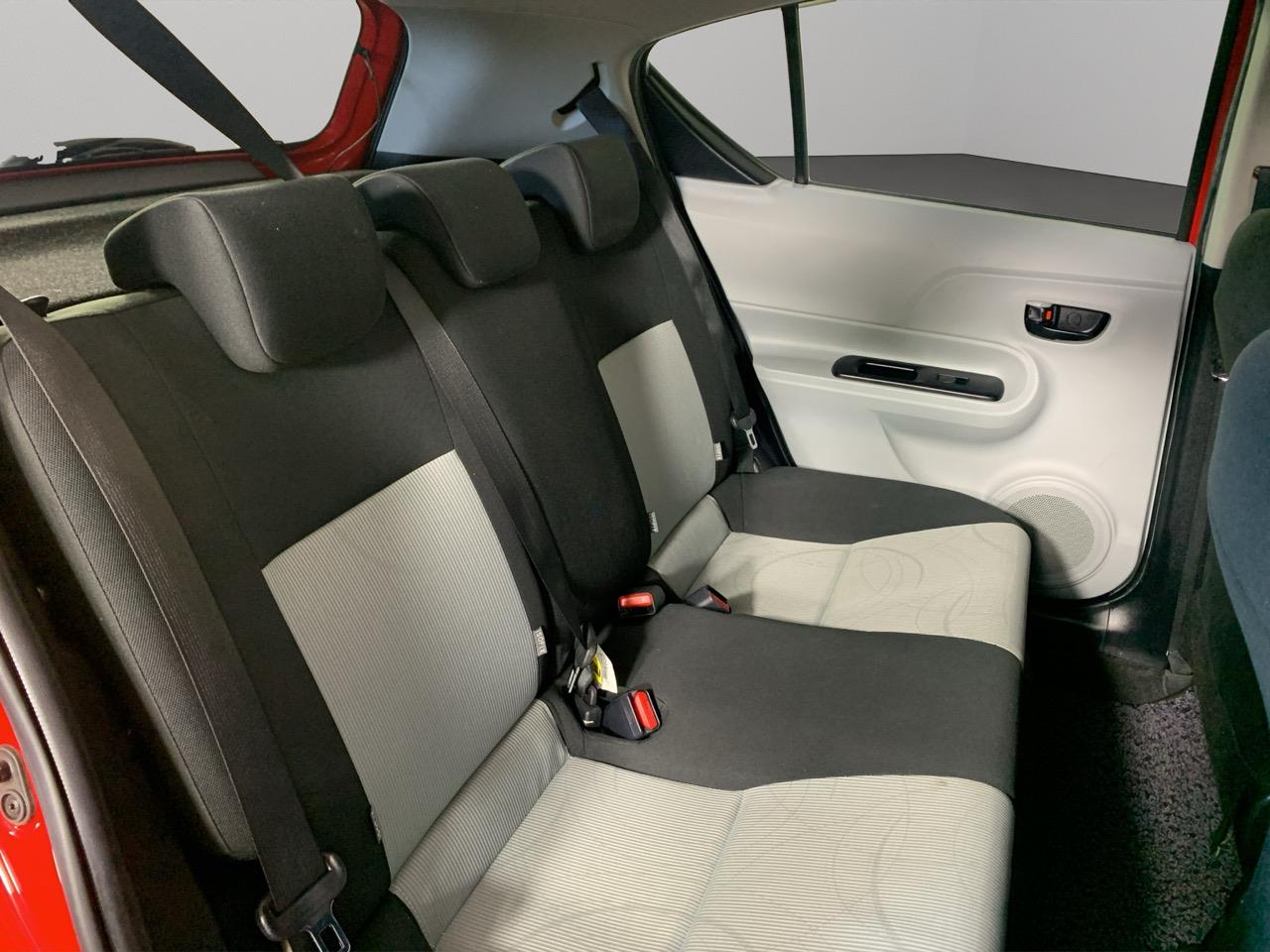 2012 Toyota Aqua S Hatchback PUSH BUTTON START + AUTO LIGHTS + REVERSING CAMERA