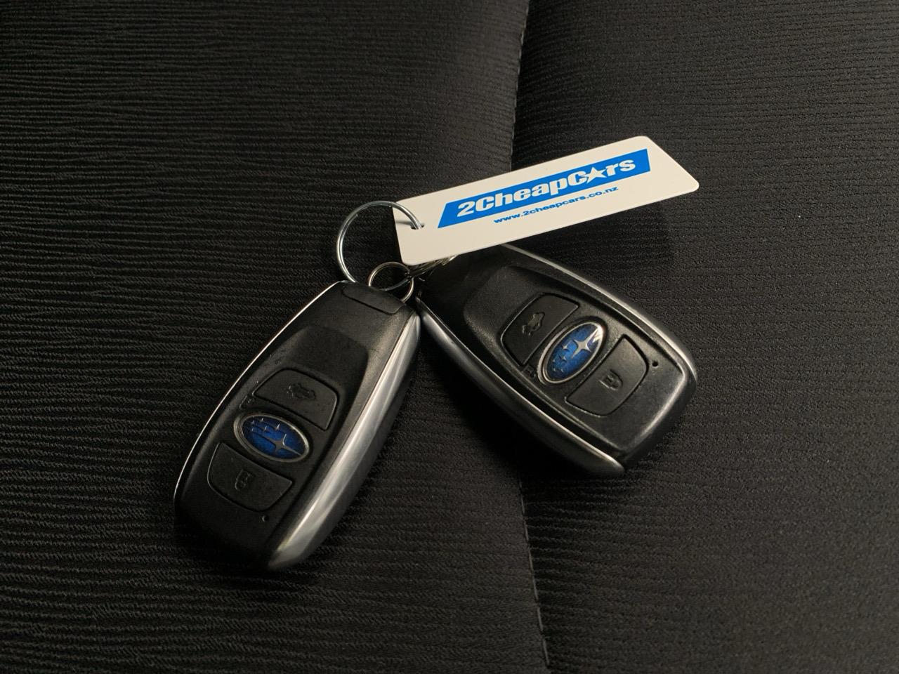 2014 Subaru Impreza SPORT 1.6I-L Hatchback LOW KMS + TIPTRONIC + PUSH BUTTON START 