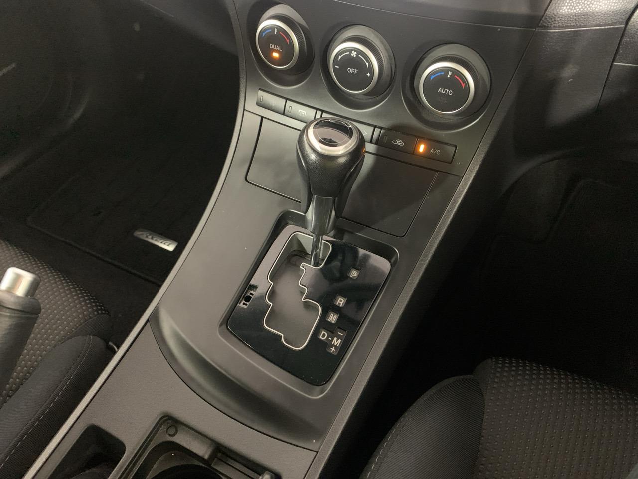 2012 Mazda Axela 3 Sport 2.0S Hatchback PUSH SRART + AUTO LIGHTS + REVERSING CAMERA