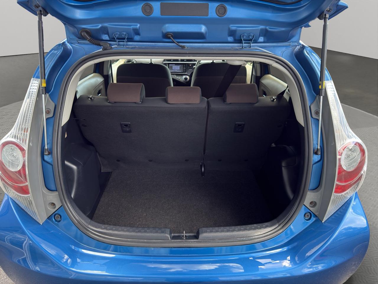 2012 Toyota Aqua  Hatchback HEATED SEATS + AUTO LIGHTS + REVERSING CAMERA