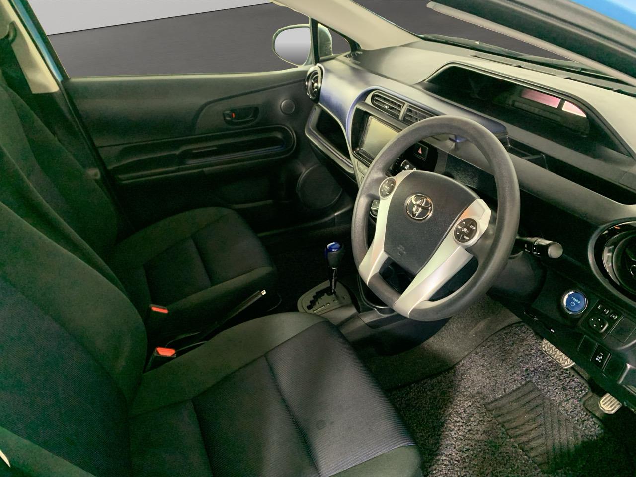 2015 Toyota Aqua G Hatchback REVESING CAMERA + GREAT FUEL EFFICIENCY