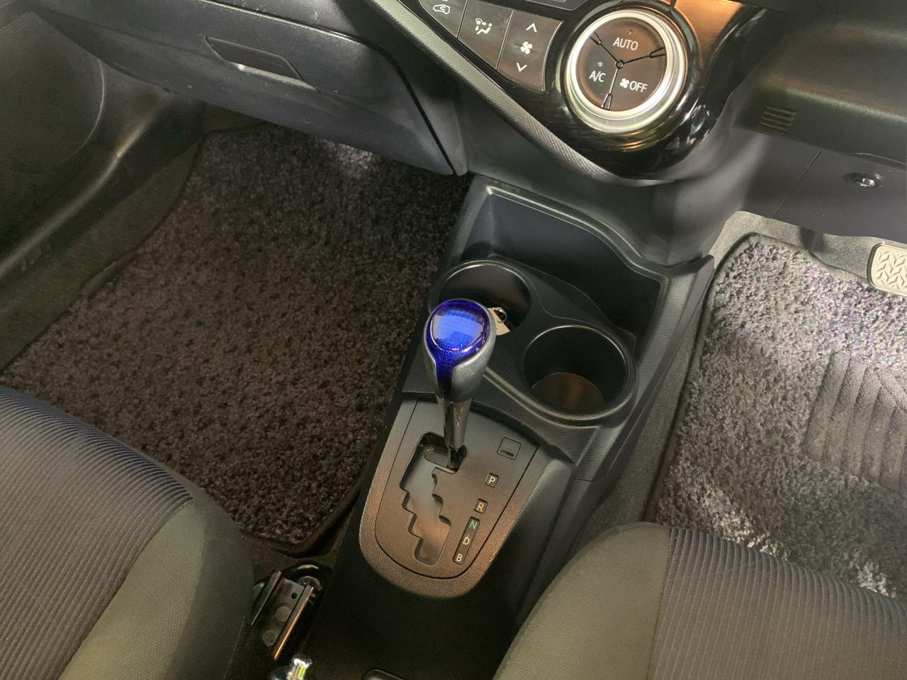 2015 Toyota Aqua G Hatchback REVESING CAMERA + GREAT FUEL EFFICIENCY