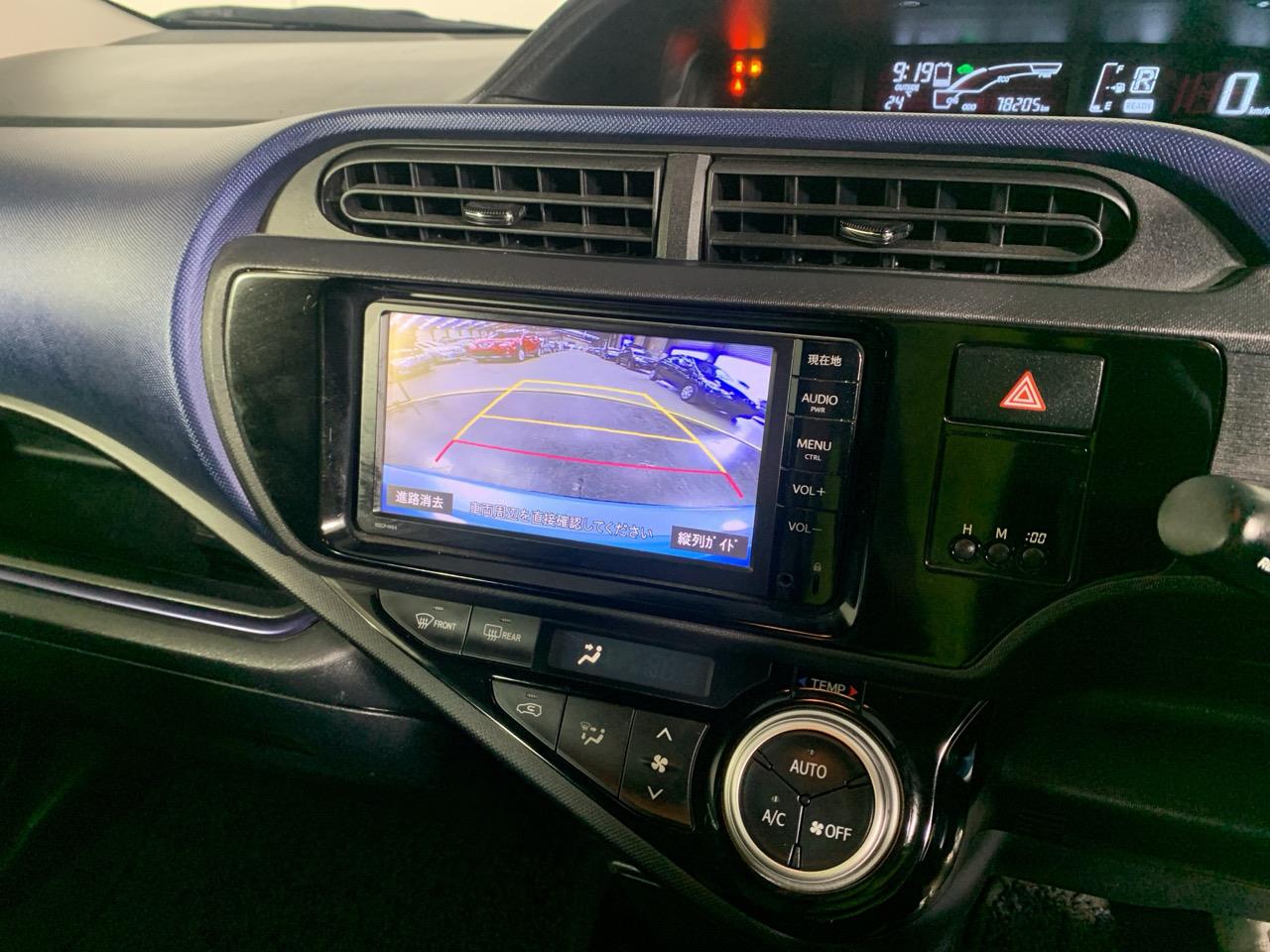 2015 Toyota Aqua G Hatchback REVESING CAMERA + GREAT FUEL EFFICIENCY
