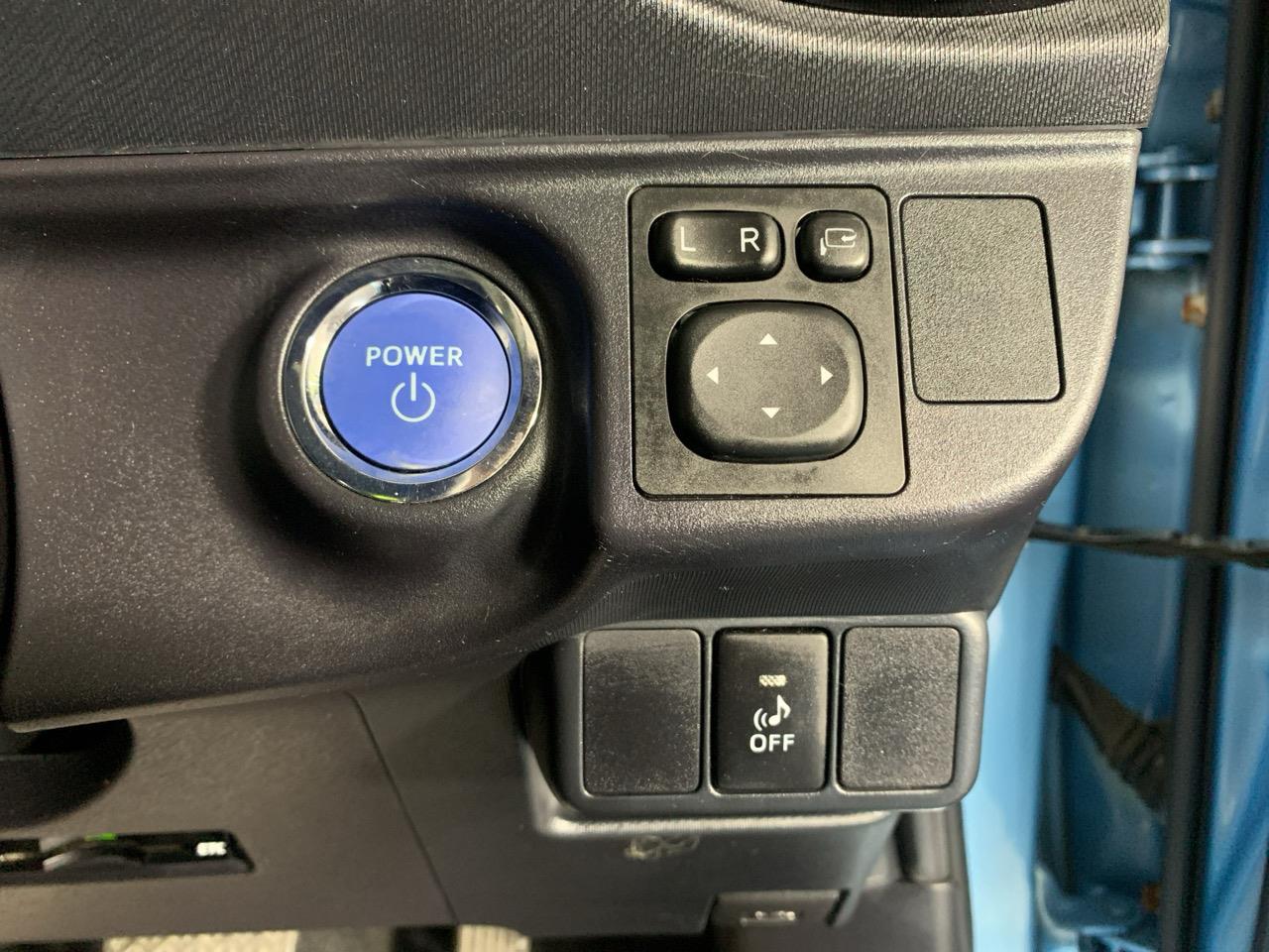 2015 Toyota Aqua G Hatchback REVESING CAMERA + GREAT FUEL EFFICIENCY