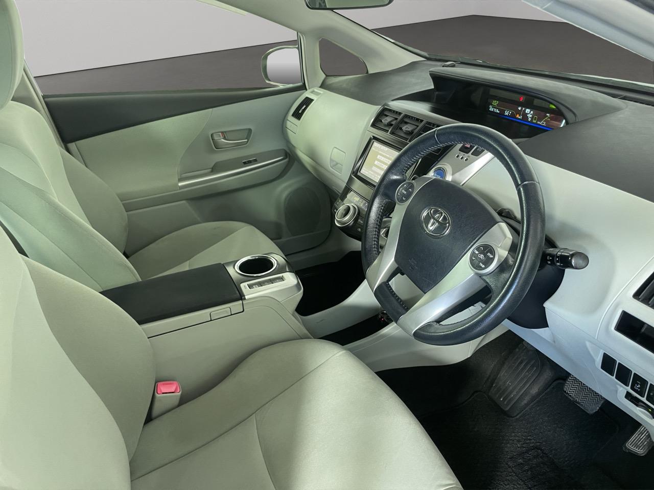 2012 Toyota Prius Alpha S Station Wagon REVERSING CAMERA + AUTO LIGHTS + PUSH START