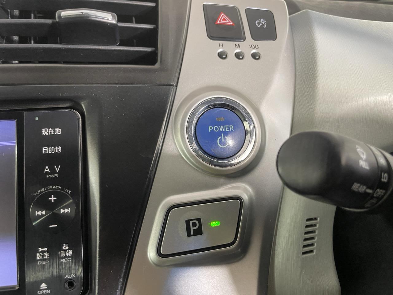 2012 Toyota Prius Alpha S Station Wagon REVERSING CAMERA + AUTO LIGHTS + PUSH START