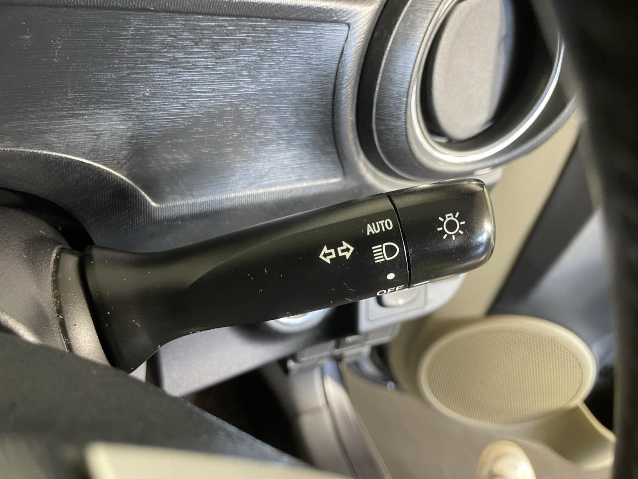 2013 Toyota Aqua G Hatchback AUTO LIGHTS + PUSH START