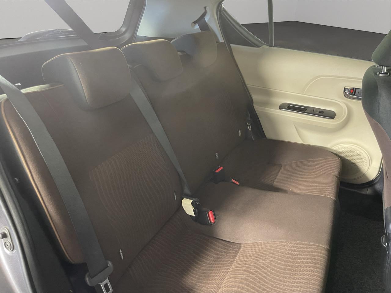 2013 Toyota Aqua G Hatchback AUTO LIGHTS + PUSH START