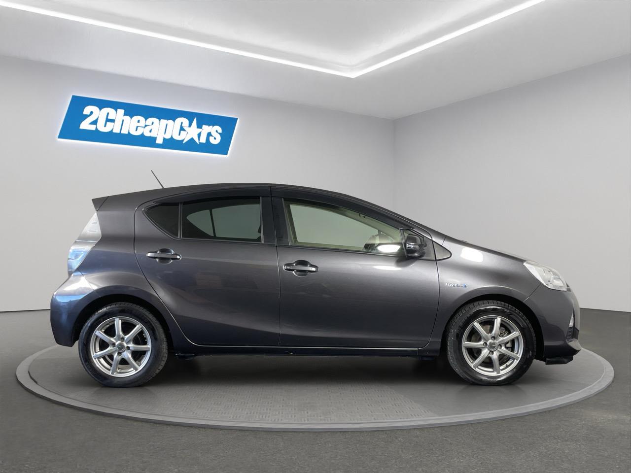 2013 Toyota Aqua G Hatchback AUTO LIGHTS + PUSH START