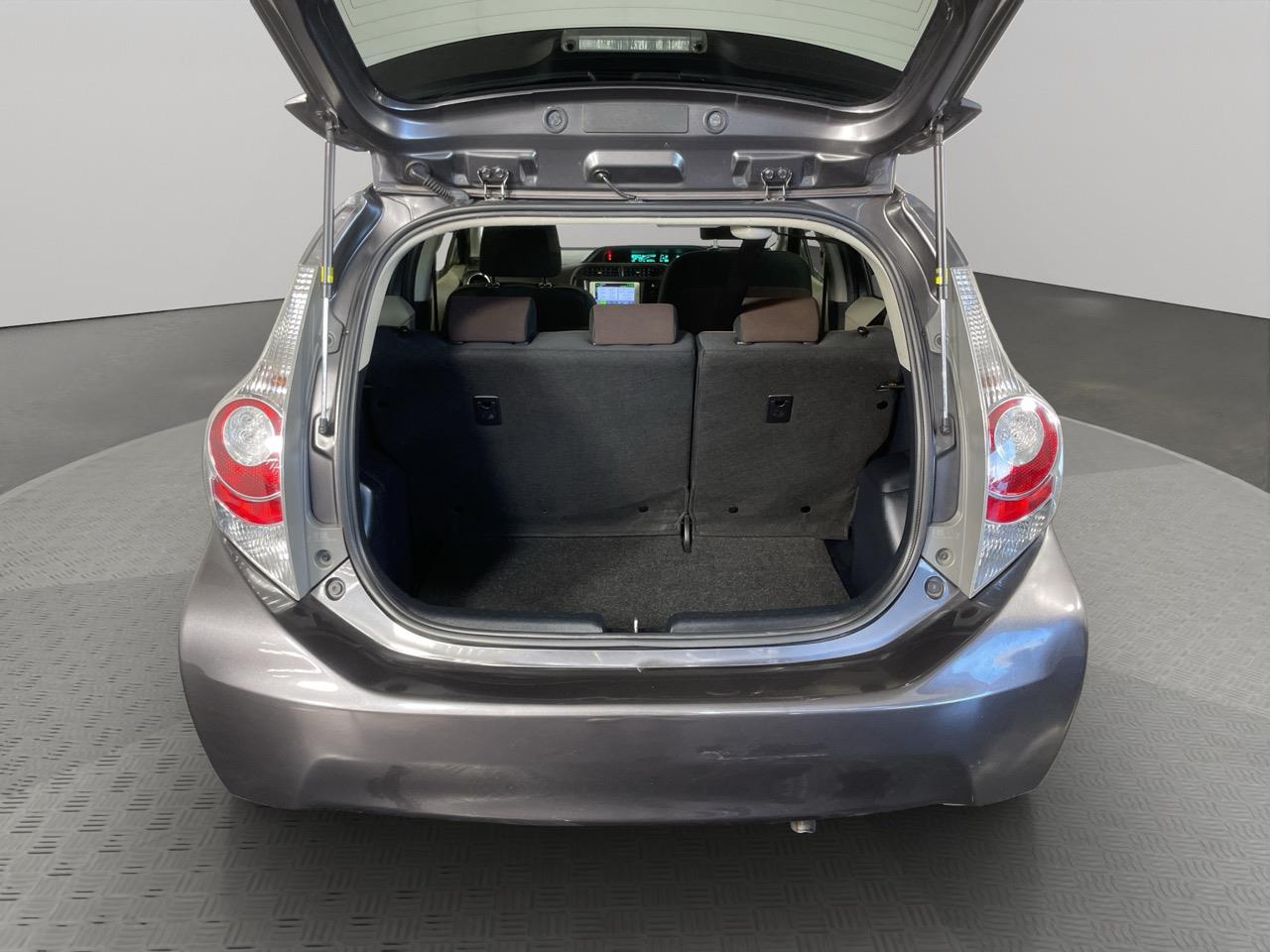 2013 Toyota Aqua G Hatchback AUTO LIGHTS + PUSH START